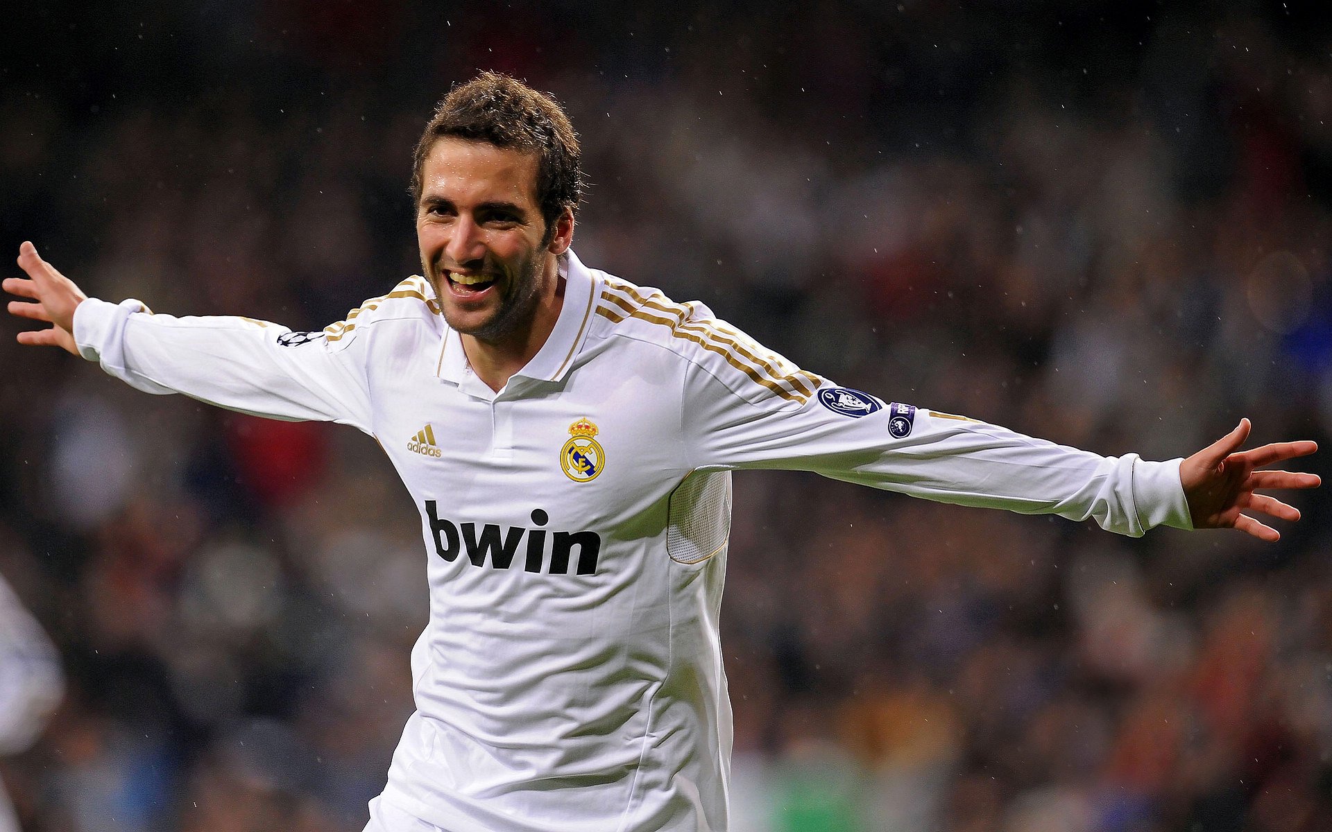 西甲经典对决，皇马客场战平敌手，西甲_皇马1-0客胜保留争冠悬念